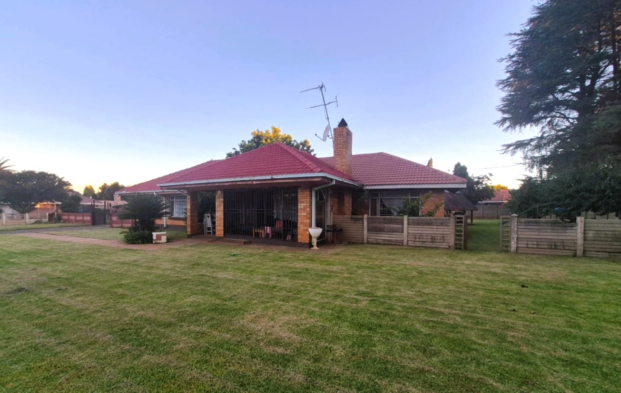 4 Bedroom Property for Sale in Duncanville Gauteng