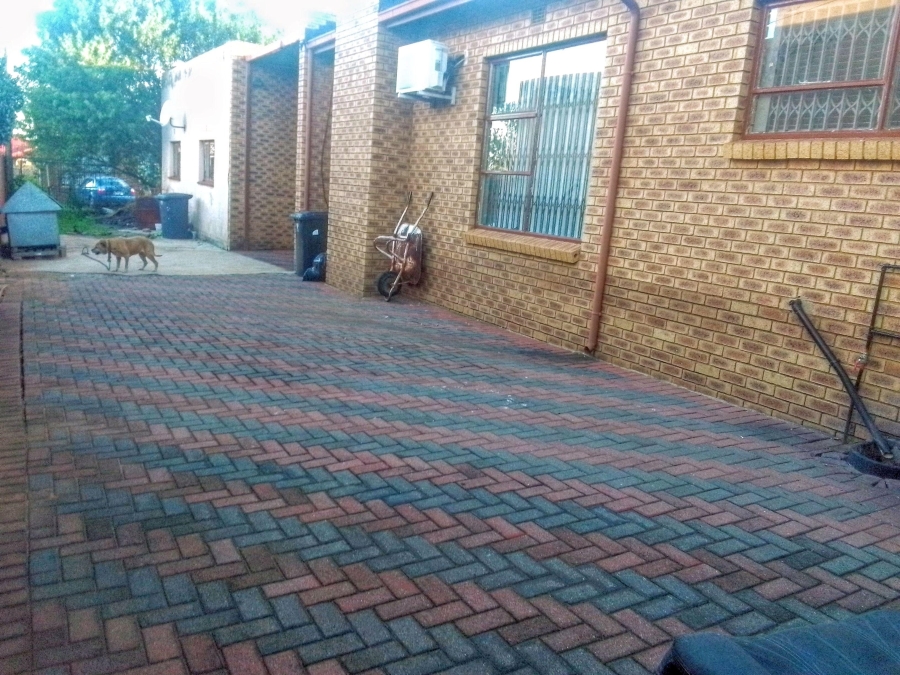 4 Bedroom Property for Sale in Kagiso Gauteng