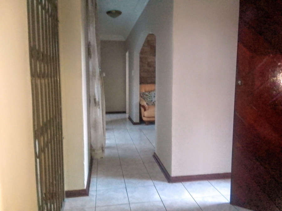 4 Bedroom Property for Sale in Kagiso Gauteng
