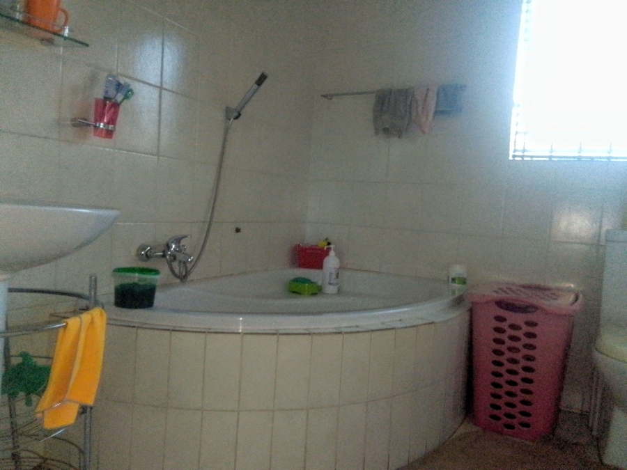 4 Bedroom Property for Sale in Kagiso Gauteng