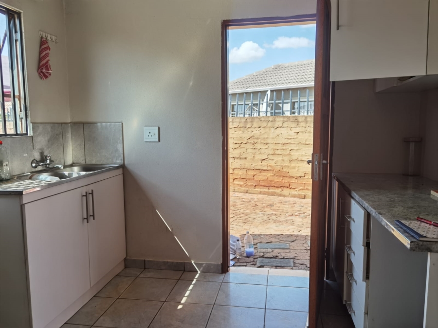 2 Bedroom Property for Sale in The Orchards Gauteng