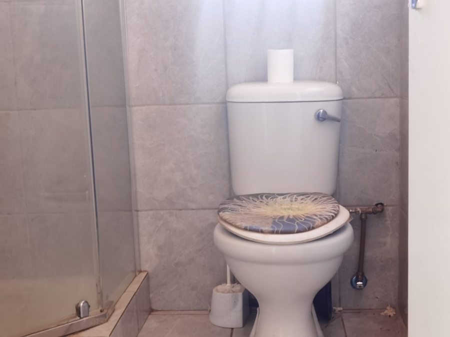 2 Bedroom Property for Sale in The Orchards Gauteng