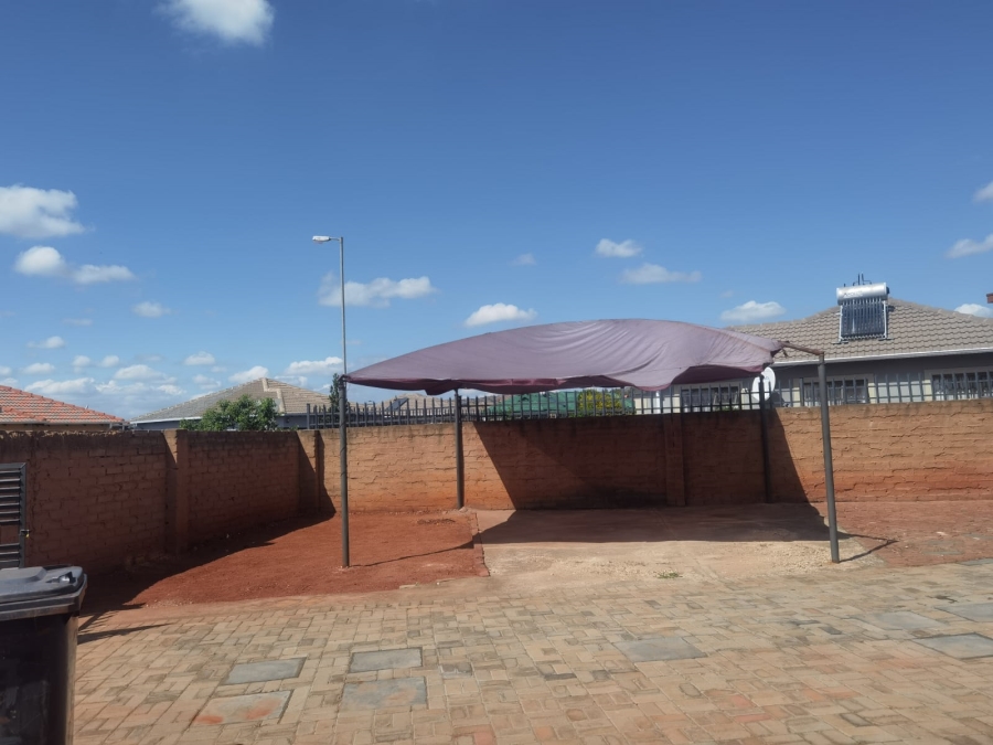 2 Bedroom Property for Sale in The Orchards Gauteng