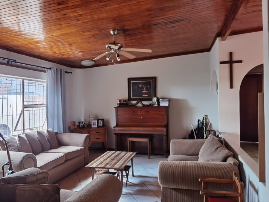 6 Bedroom Property for Sale in Wonderboom Gauteng