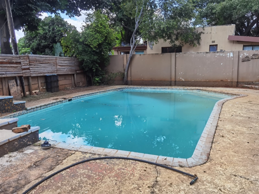 6 Bedroom Property for Sale in Wonderboom Gauteng