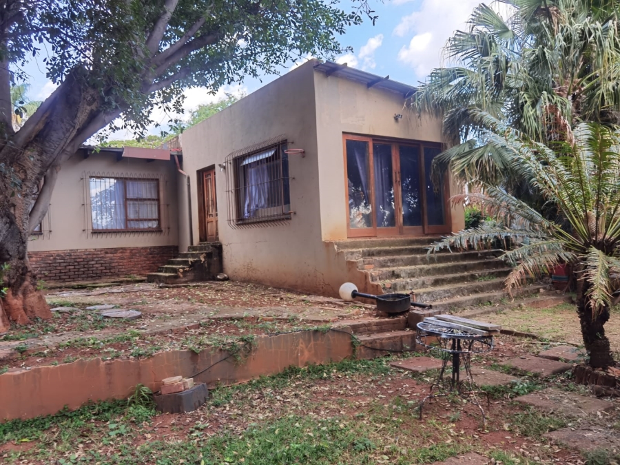 6 Bedroom Property for Sale in Wonderboom Gauteng