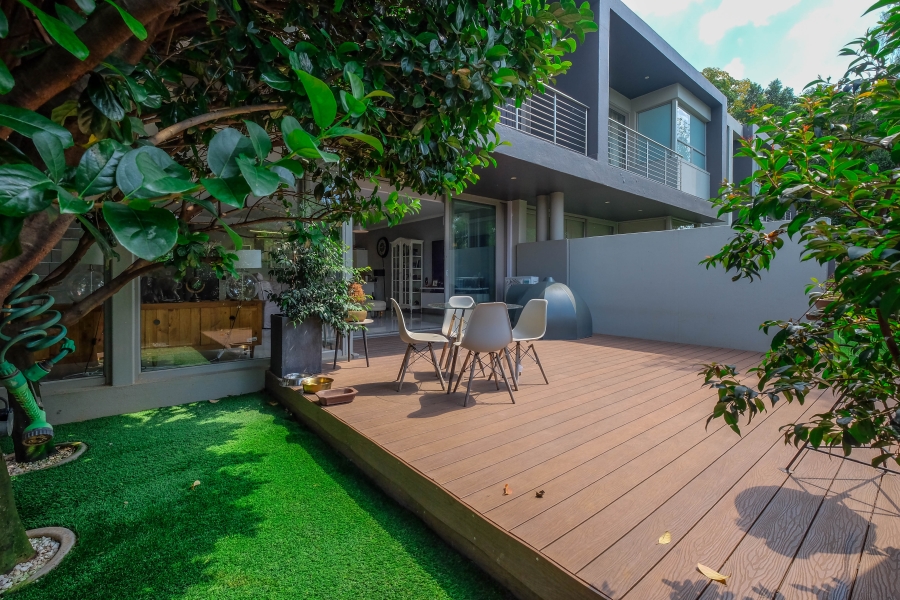 3 Bedroom Property for Sale in Hurlingham Gauteng