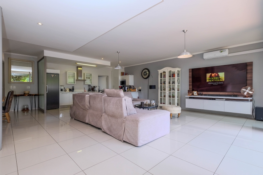 3 Bedroom Property for Sale in Hurlingham Gauteng