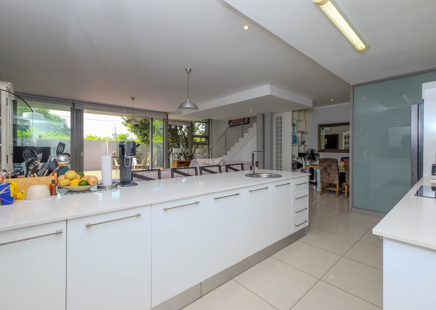 3 Bedroom Property for Sale in Hurlingham Gauteng