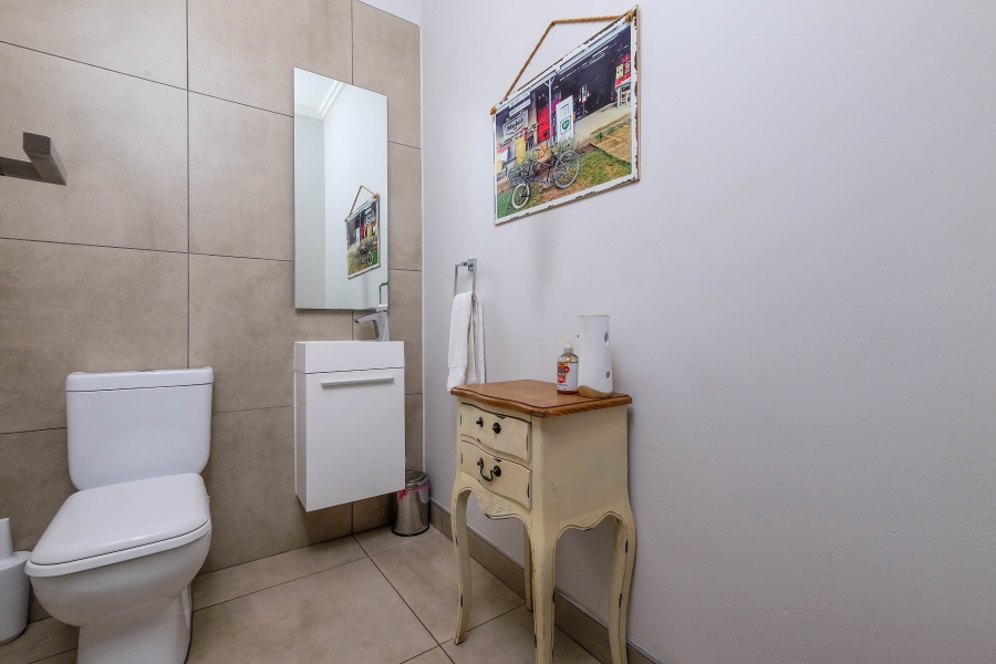 3 Bedroom Property for Sale in Hurlingham Gauteng