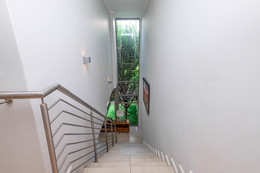 3 Bedroom Property for Sale in Hurlingham Gauteng