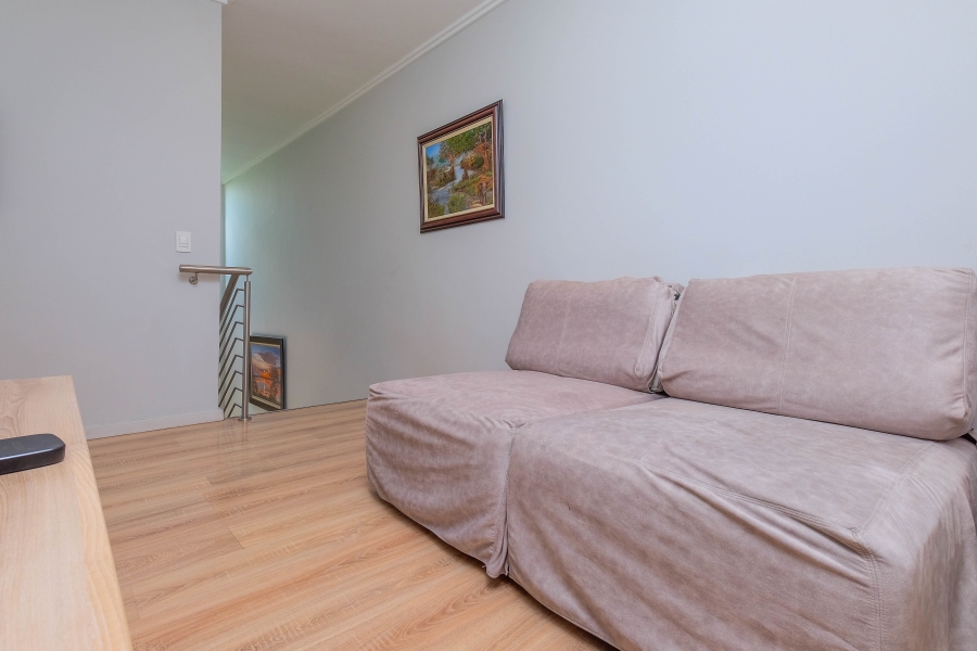 3 Bedroom Property for Sale in Hurlingham Gauteng