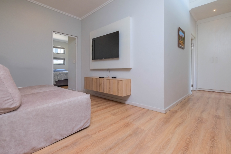 3 Bedroom Property for Sale in Hurlingham Gauteng