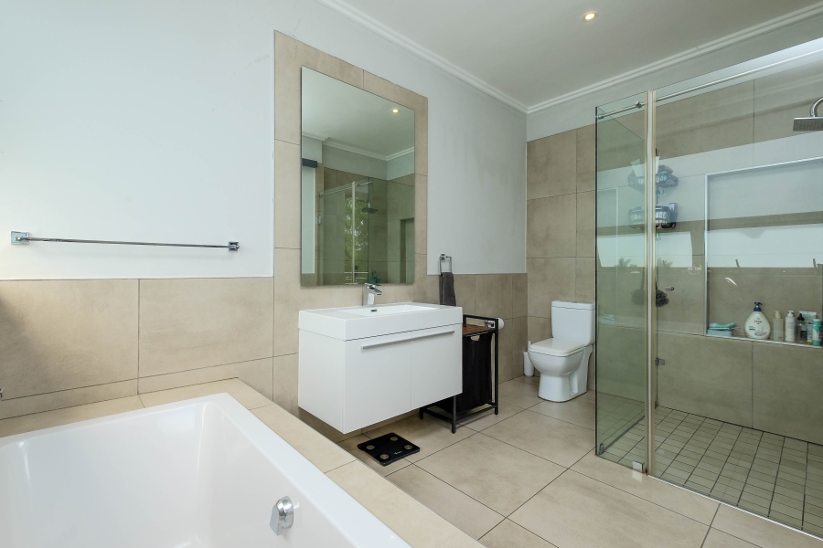 3 Bedroom Property for Sale in Hurlingham Gauteng