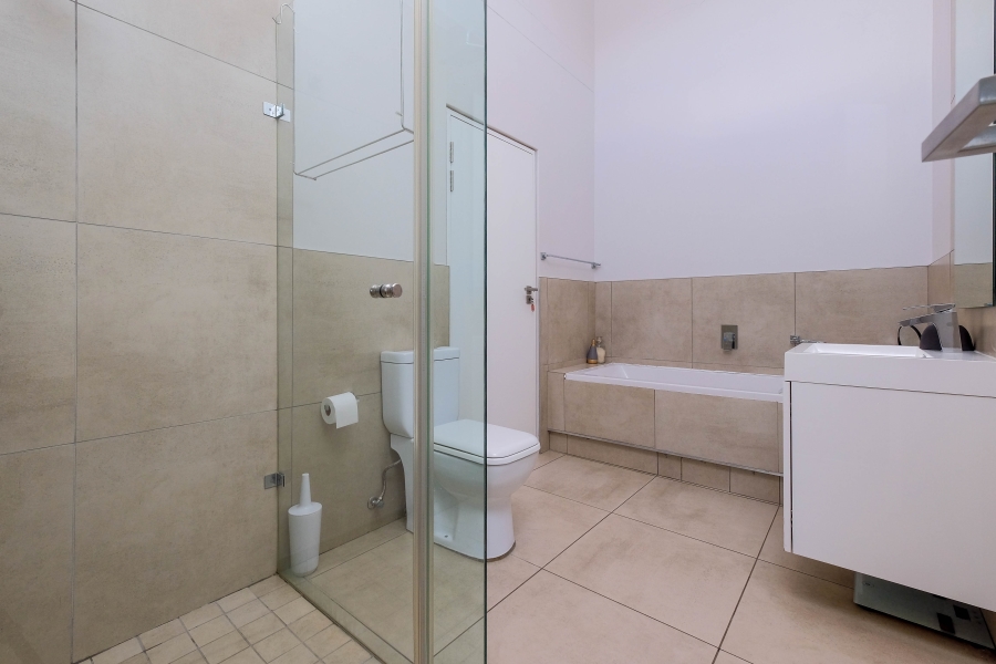 3 Bedroom Property for Sale in Hurlingham Gauteng