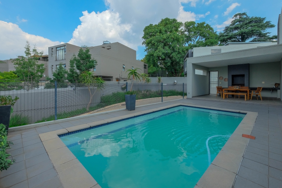 3 Bedroom Property for Sale in Hurlingham Gauteng