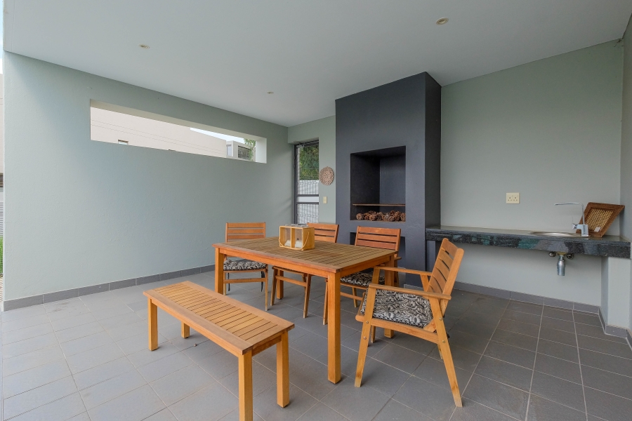 3 Bedroom Property for Sale in Hurlingham Gauteng