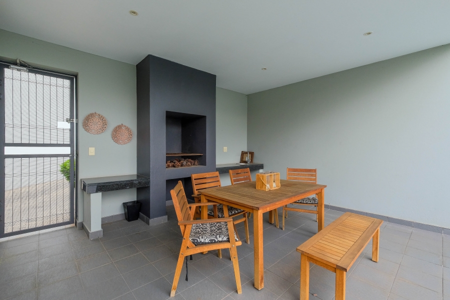 3 Bedroom Property for Sale in Hurlingham Gauteng