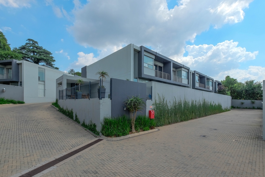 3 Bedroom Property for Sale in Hurlingham Gauteng