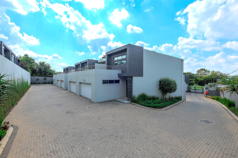 3 Bedroom Property for Sale in Hurlingham Gauteng