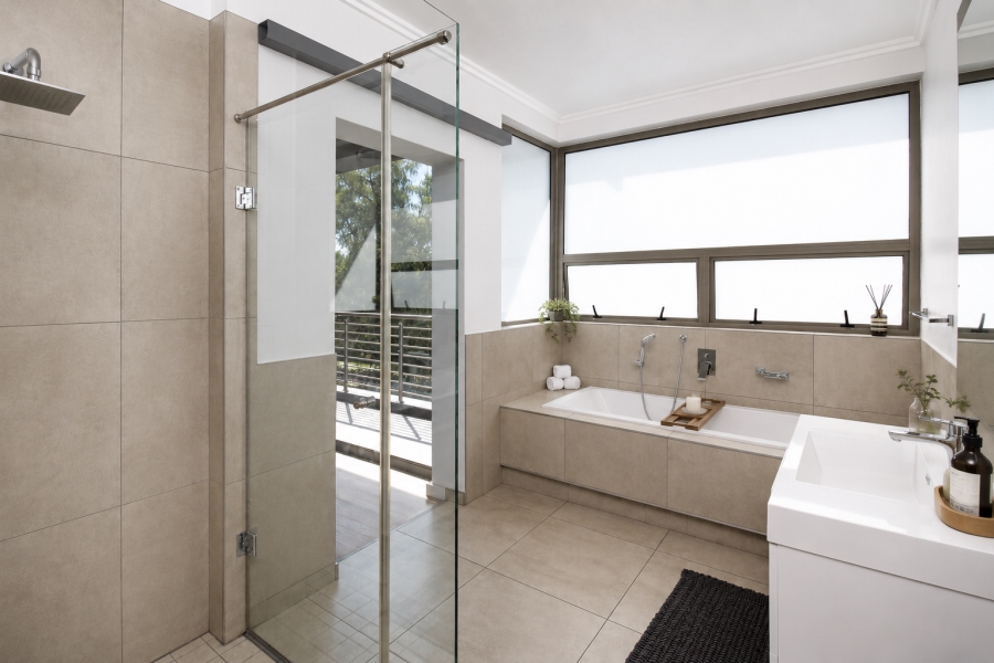 3 Bedroom Property for Sale in Hurlingham Gauteng