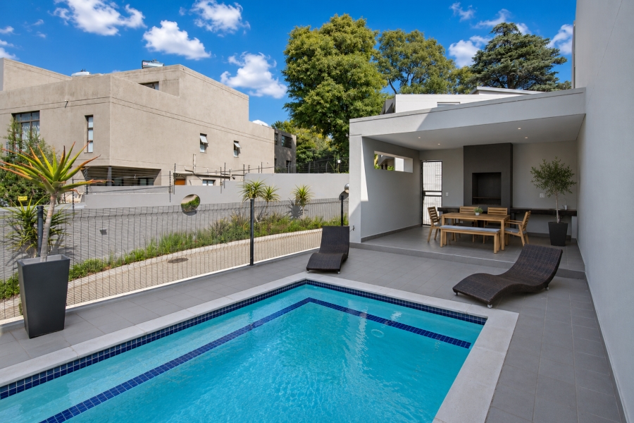 3 Bedroom Property for Sale in Hurlingham Gauteng