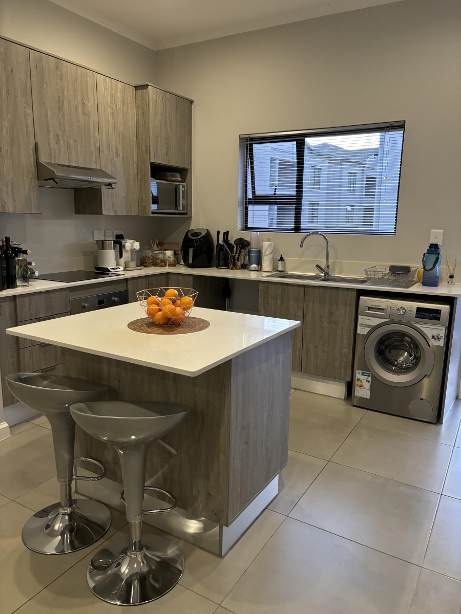 To Let 2 Bedroom Property for Rent in Morningside Gauteng