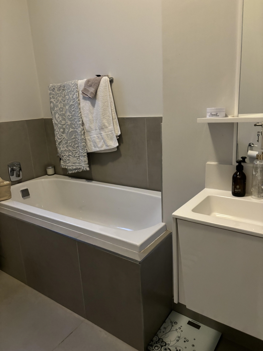 To Let 2 Bedroom Property for Rent in Morningside Gauteng