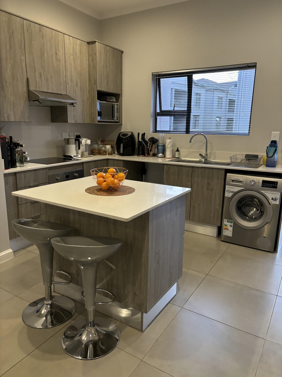 To Let 2 Bedroom Property for Rent in Morningside Gauteng