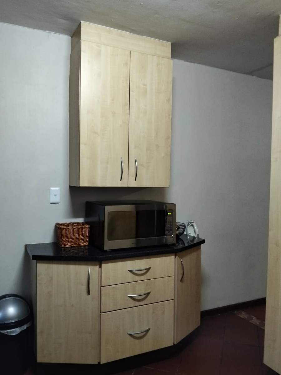 2 Bedroom Property for Sale in Birchleigh Gauteng