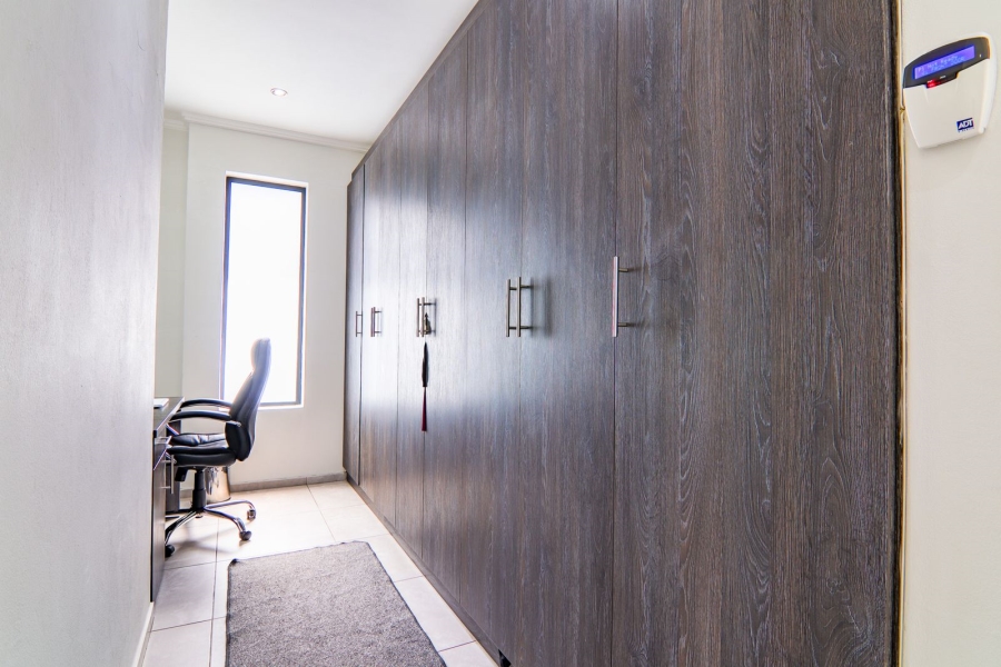 3 Bedroom Property for Sale in Edenburg Gauteng