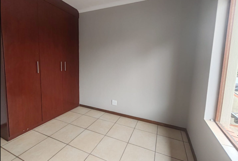 To Let 2 Bedroom Property for Rent in Kenleaf Gauteng