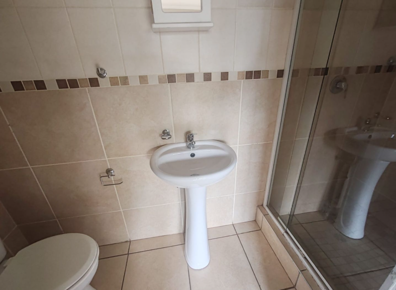 To Let 2 Bedroom Property for Rent in Kenleaf Gauteng