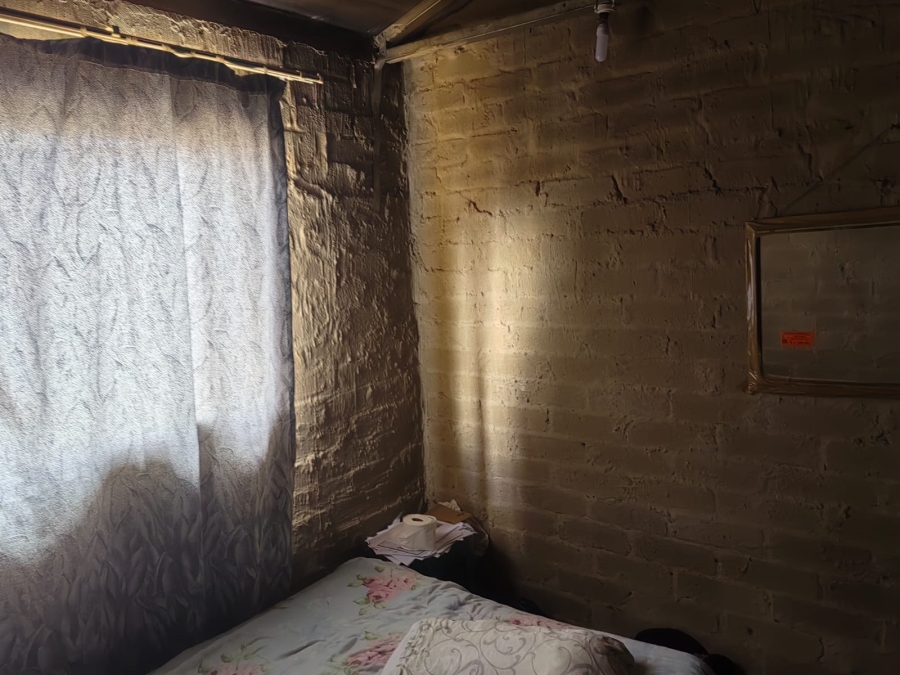 2 Bedroom Property for Sale in Mohlakeng Gauteng