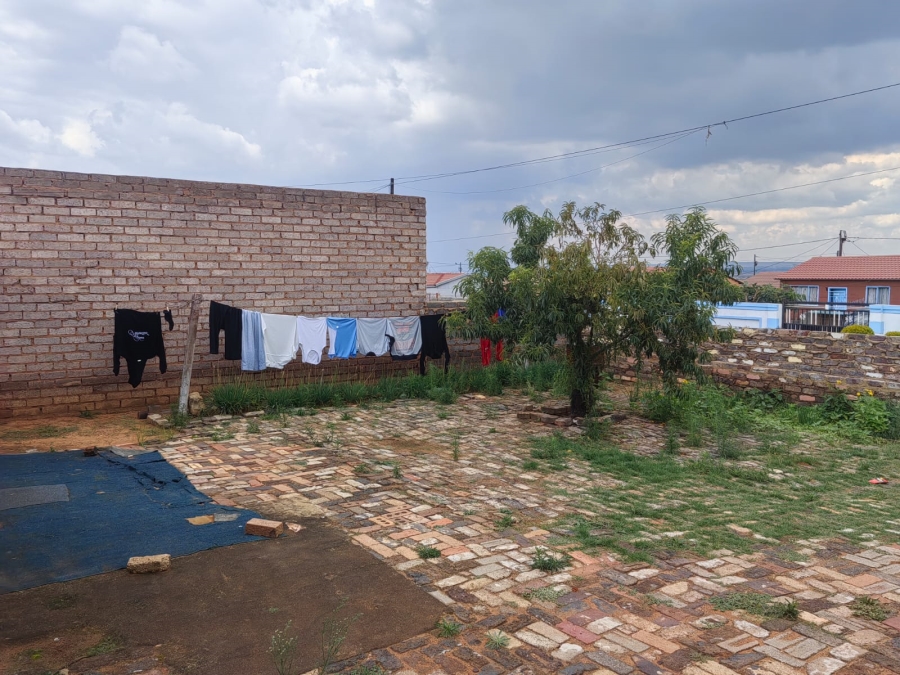 2 Bedroom Property for Sale in Mohlakeng Gauteng