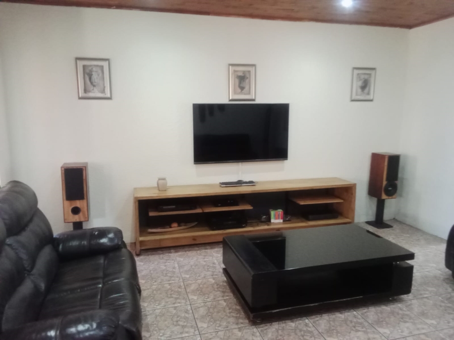 3 Bedroom Property for Sale in Roodepoort West Gauteng