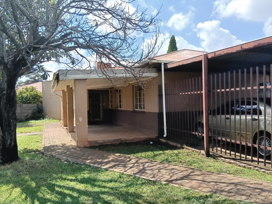 12 Bedroom Property for Sale in Westonaria Gauteng
