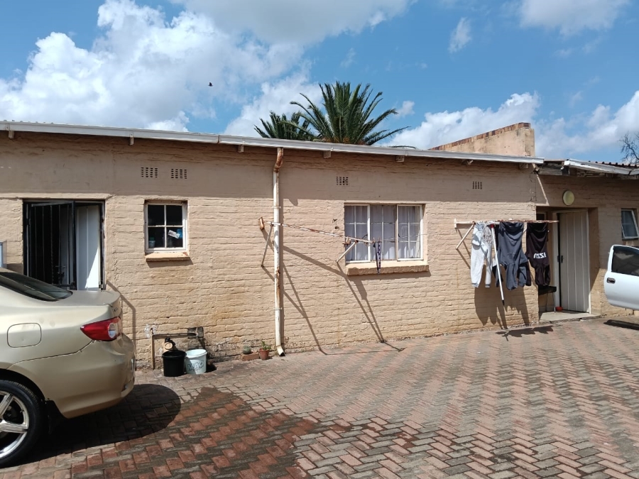 12 Bedroom Property for Sale in Westonaria Gauteng