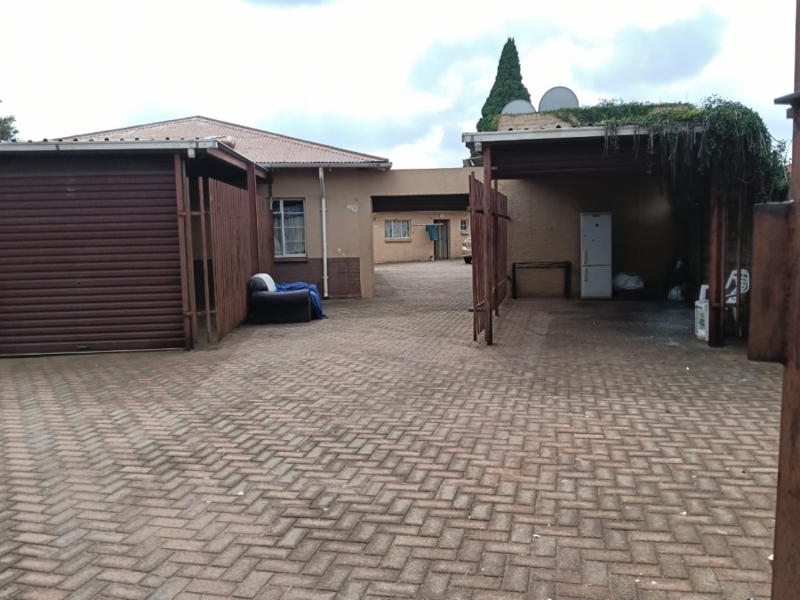 12 Bedroom Property for Sale in Westonaria Gauteng