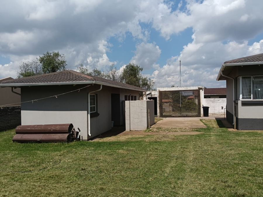 9 Bedroom Property for Sale in Glen Harvie Gauteng