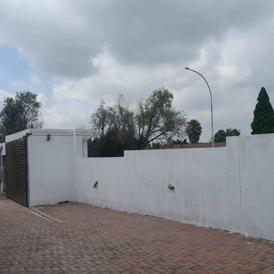 9 Bedroom Property for Sale in Glen Harvie Gauteng