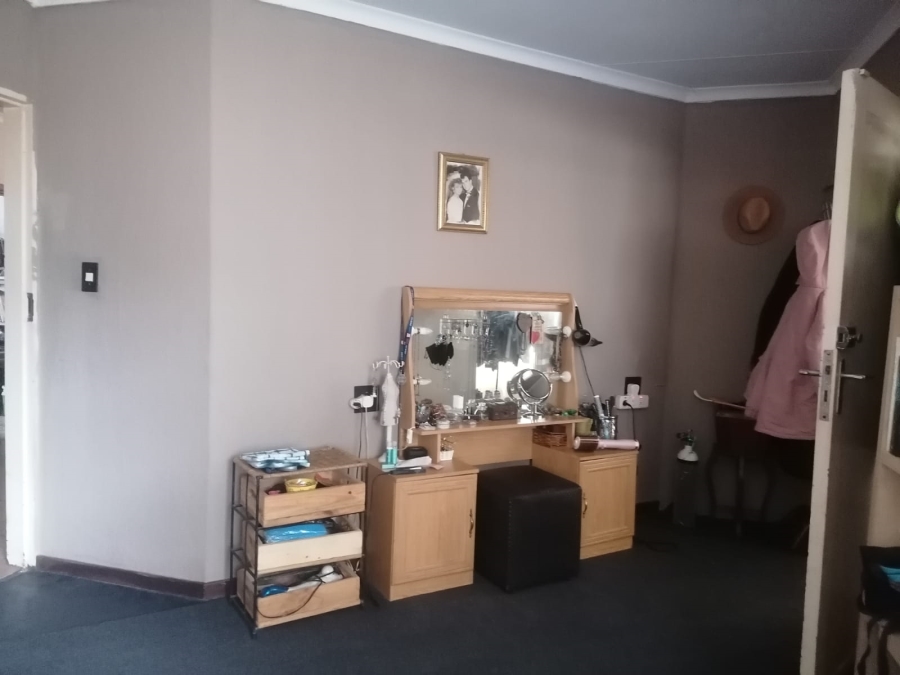 5 Bedroom Property for Sale in Wheatlands A H Gauteng