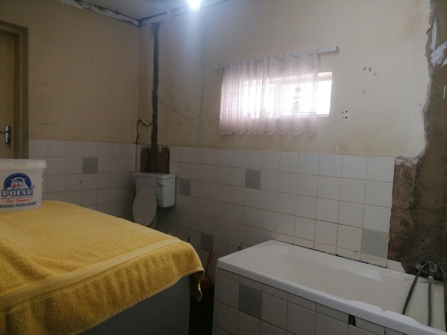 5 Bedroom Property for Sale in Wheatlands A H Gauteng