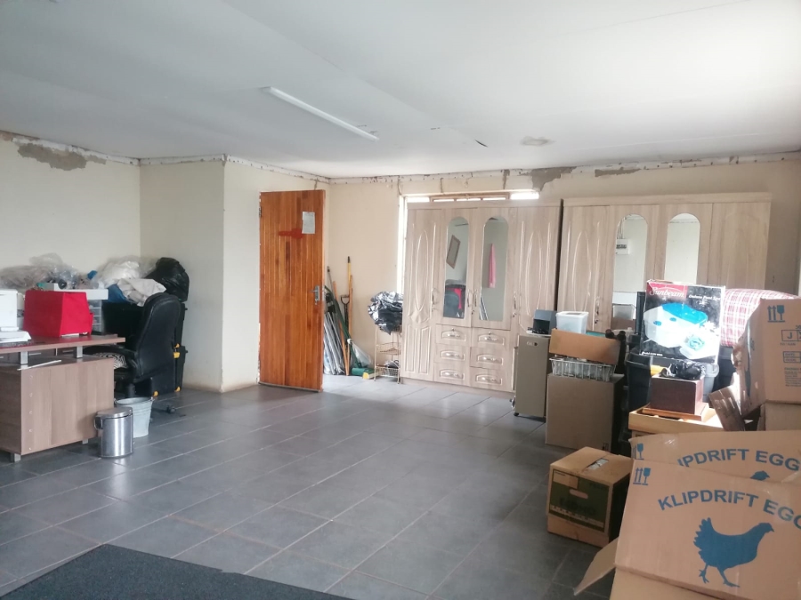 5 Bedroom Property for Sale in Wheatlands A H Gauteng