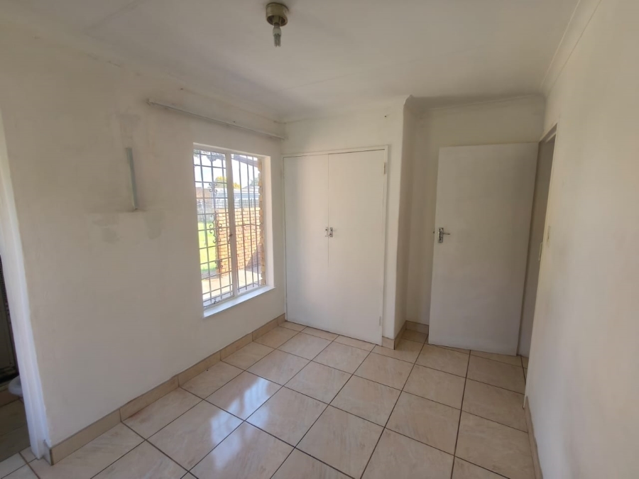 3 Bedroom Property for Sale in Erasmia Gauteng