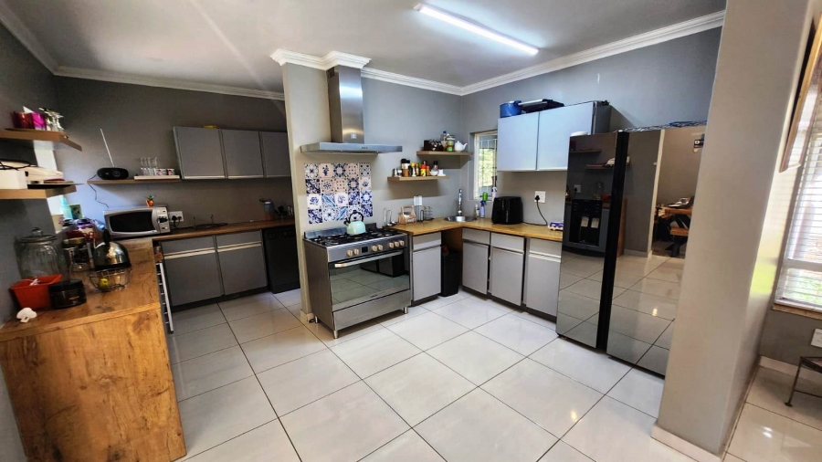 4 Bedroom Property for Sale in Eldoraigne Gauteng