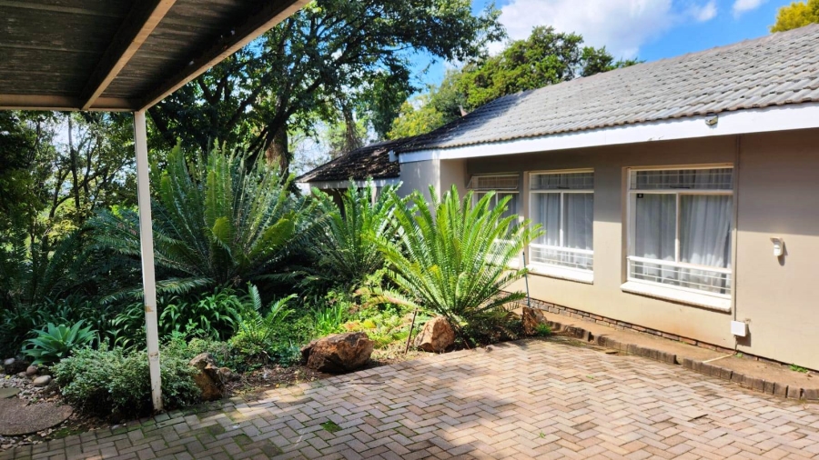 4 Bedroom Property for Sale in Eldoraigne Gauteng