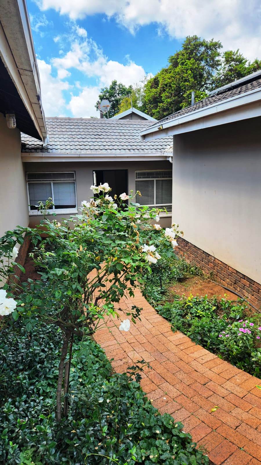 4 Bedroom Property for Sale in Eldoraigne Gauteng
