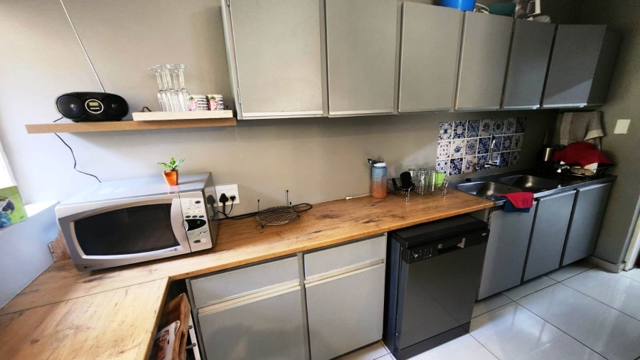 4 Bedroom Property for Sale in Eldoraigne Gauteng