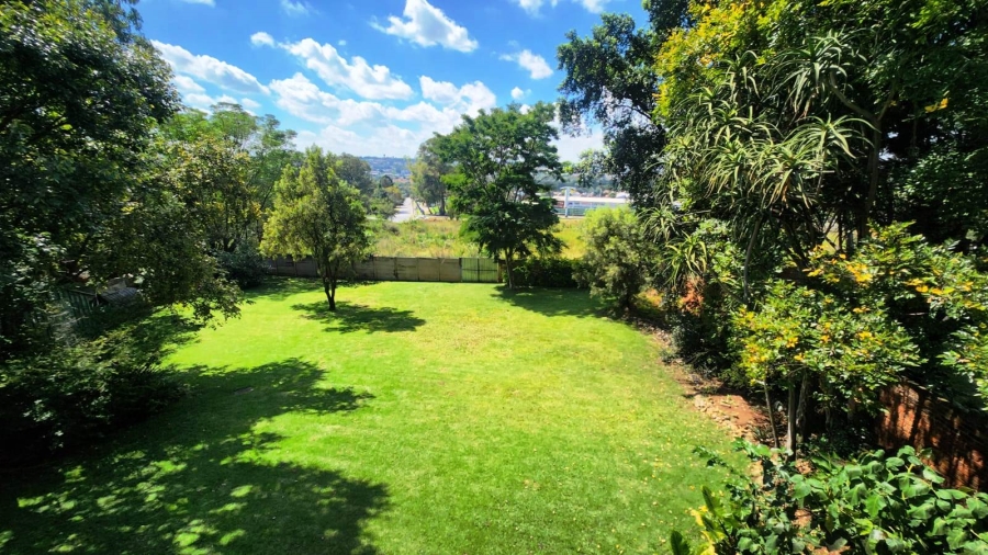 4 Bedroom Property for Sale in Eldoraigne Gauteng